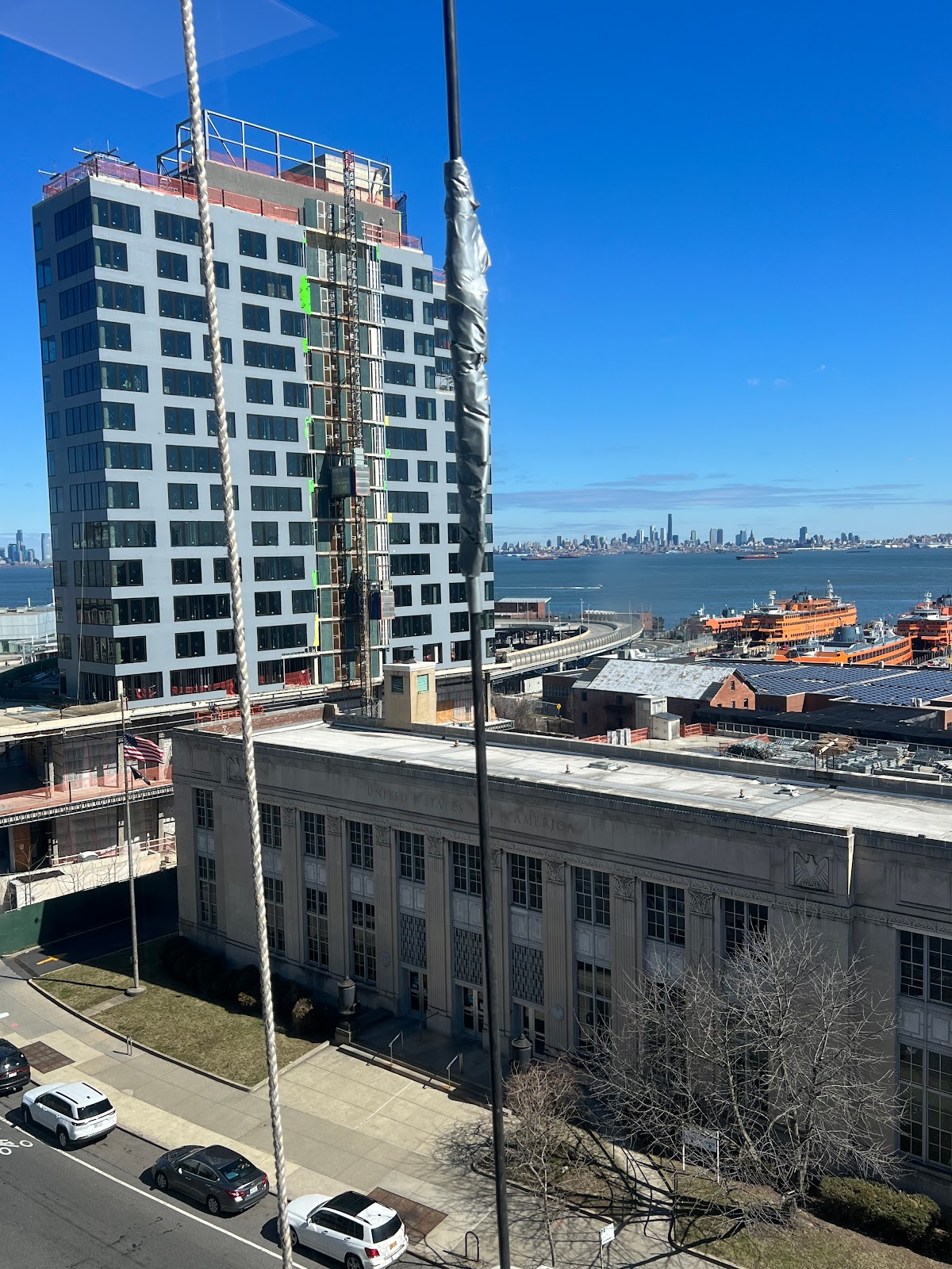 Bay Street 822 Program